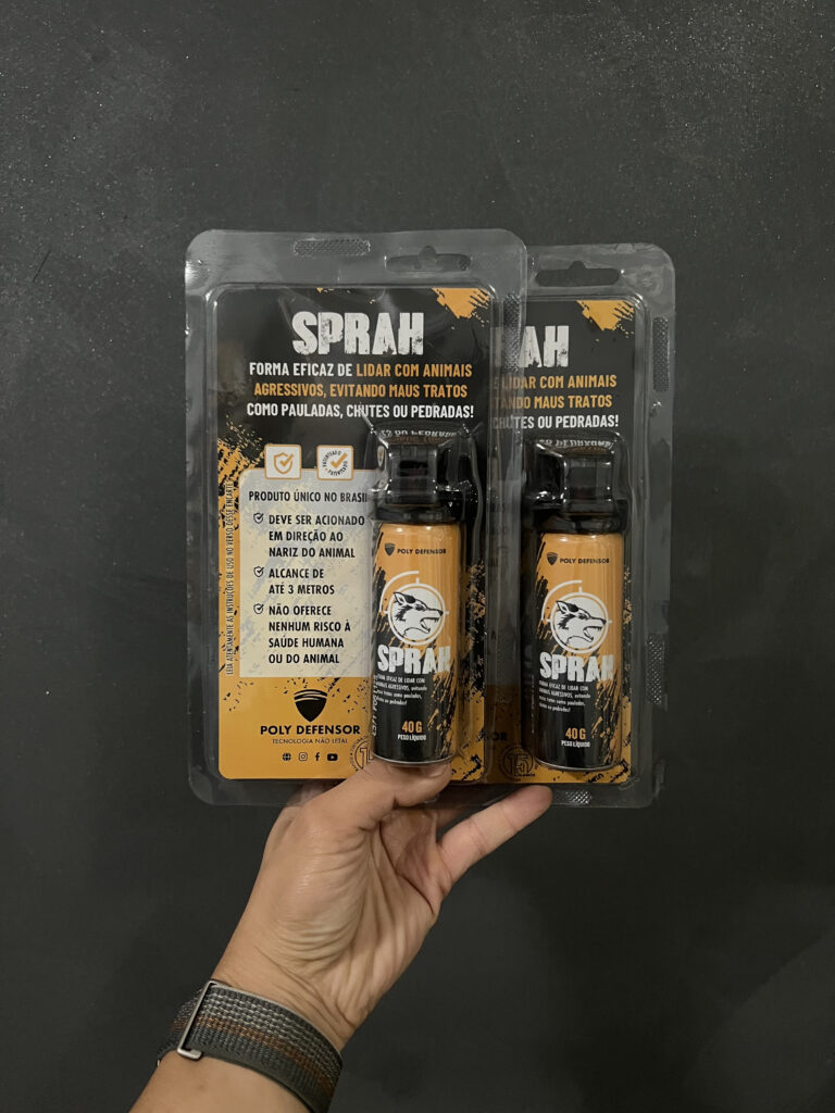 Spray repelente para cães utilizado como item de segurança em passeios e canicross.